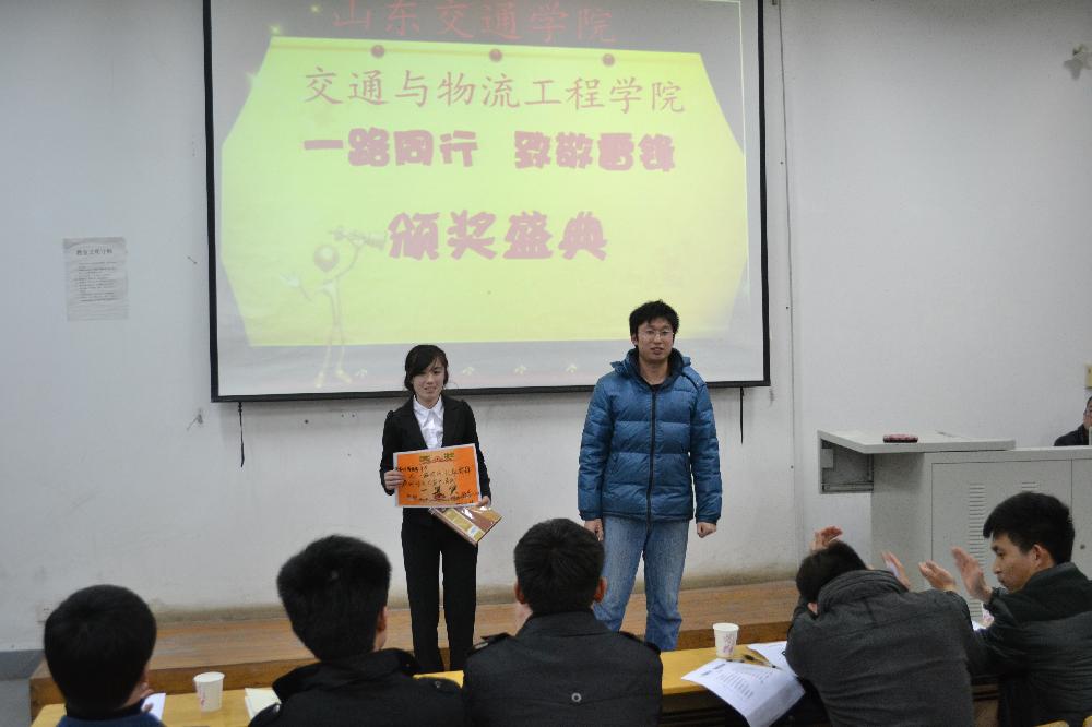 学生会副主席郭学晓,自律委员会主任许洪,卫生部部长杨凯革,宣